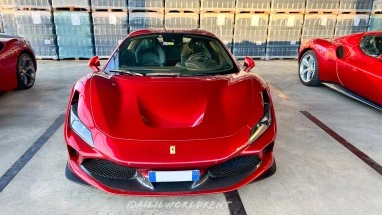 Rent Ferrari F8 Spider in Cannes