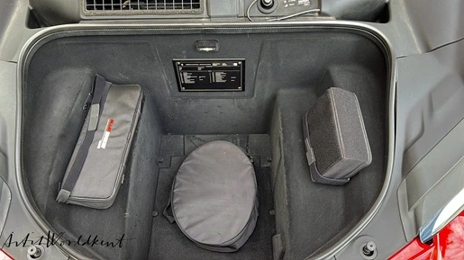 luggage capacity of ferrari 296 spyder is 200 litres