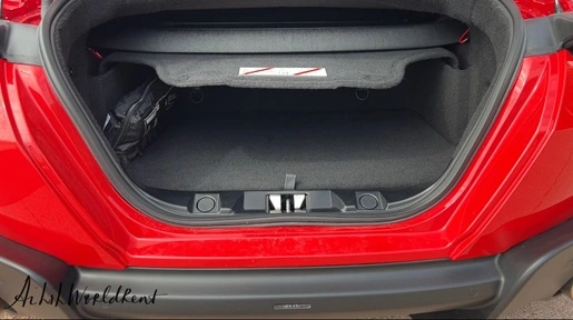 ferrari f8 spider trunk capacity