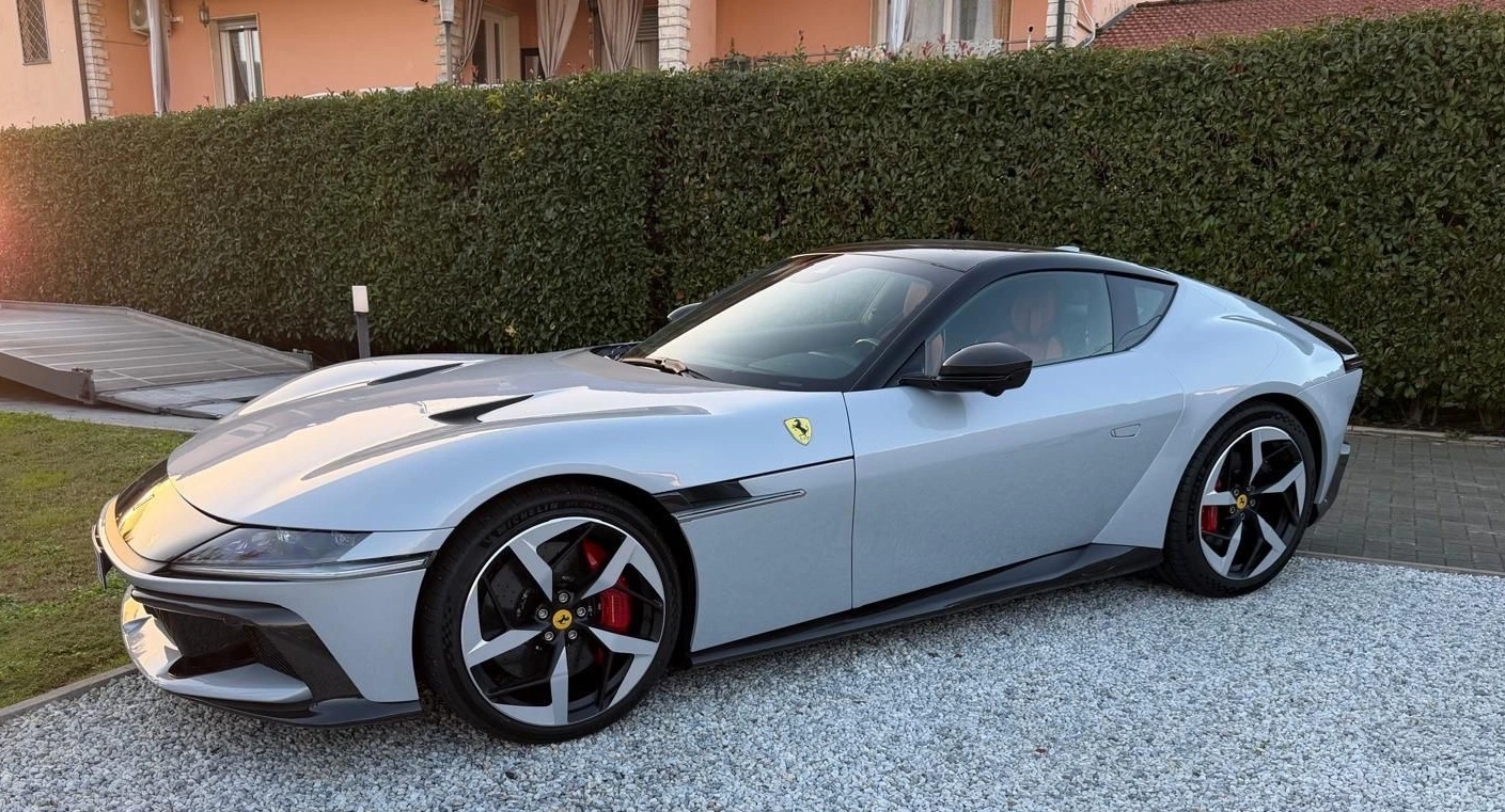 mclaren 765 lt coupe in black color delivered to radisson blue hotel in nice